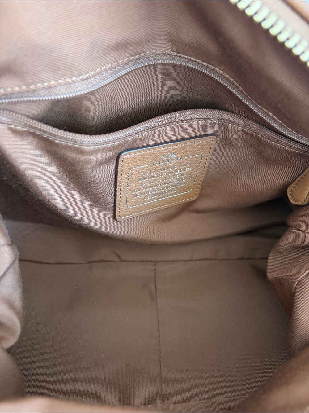 Coach Brown Pebbled Leather Shoulder Bag with Matching Brown Wallet - Picture 6 of 10